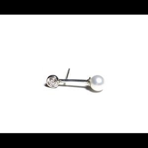 Avec New York MIA PEARL STONE MINI STICK EARRING